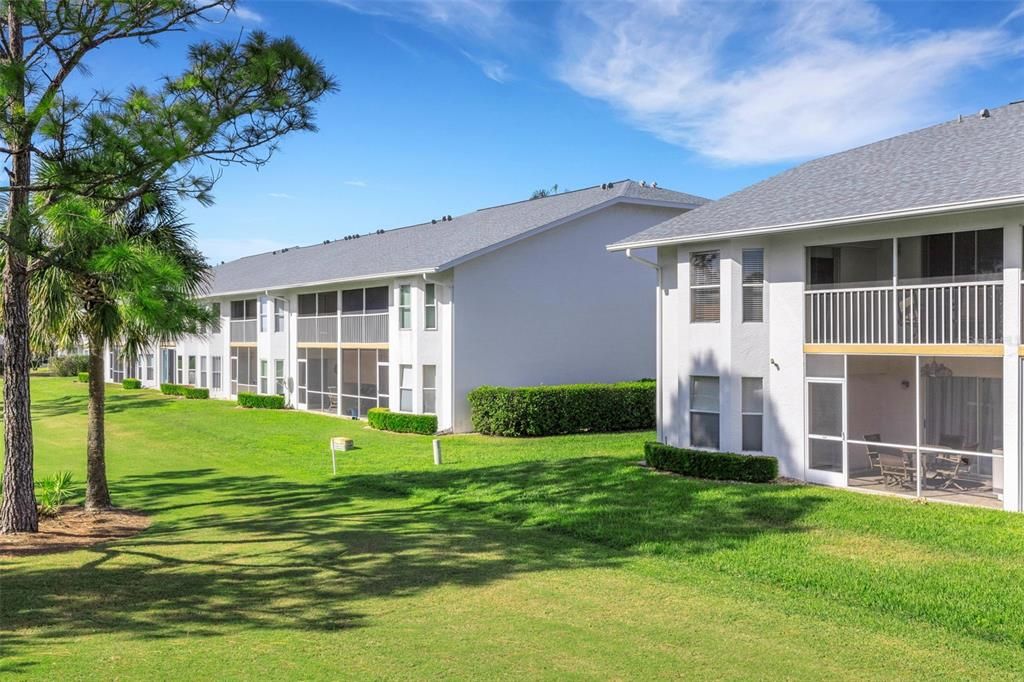 На продажу: $264,900 (2 спален, 2 ванн, 1352 Квадратных фут)