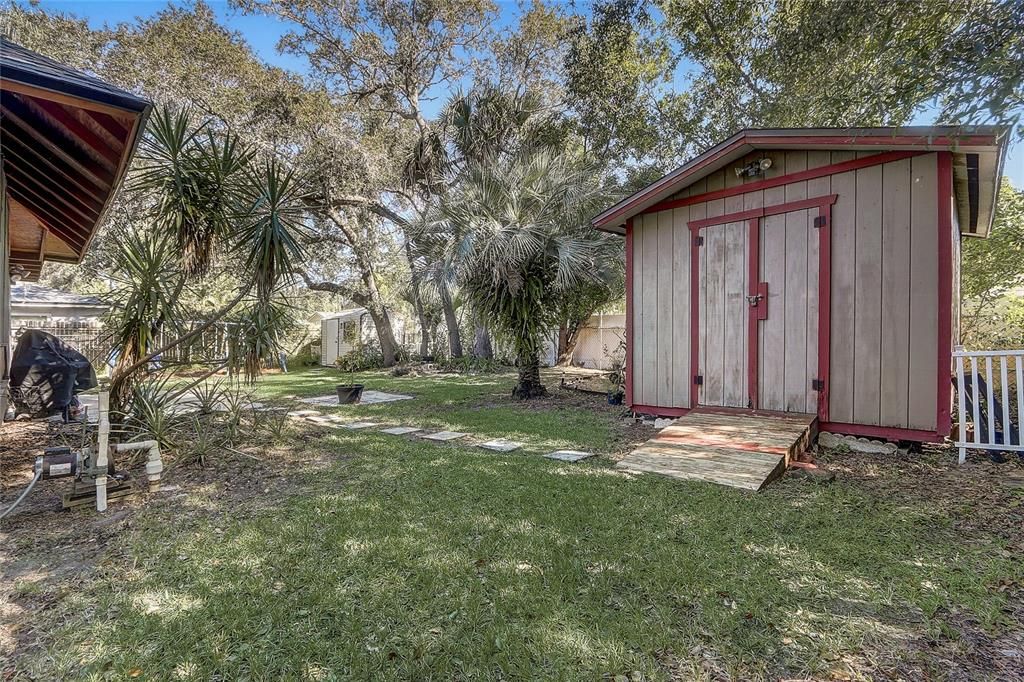 Active With Contract: $375,000 (3 beds, 2 baths, 1200 Square Feet)