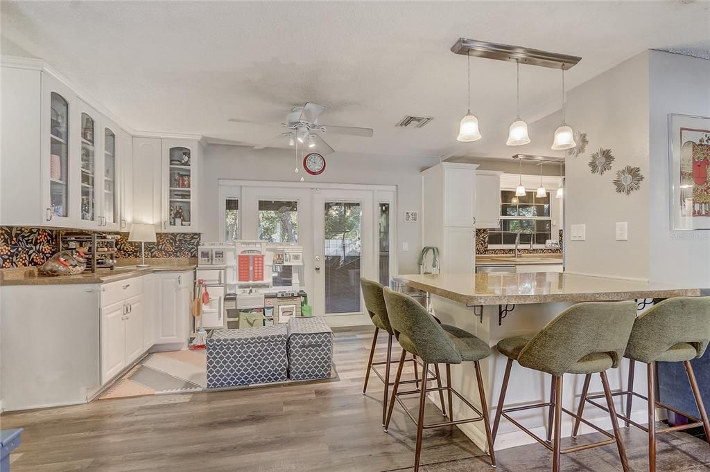 Active With Contract: $375,000 (3 beds, 2 baths, 1200 Square Feet)