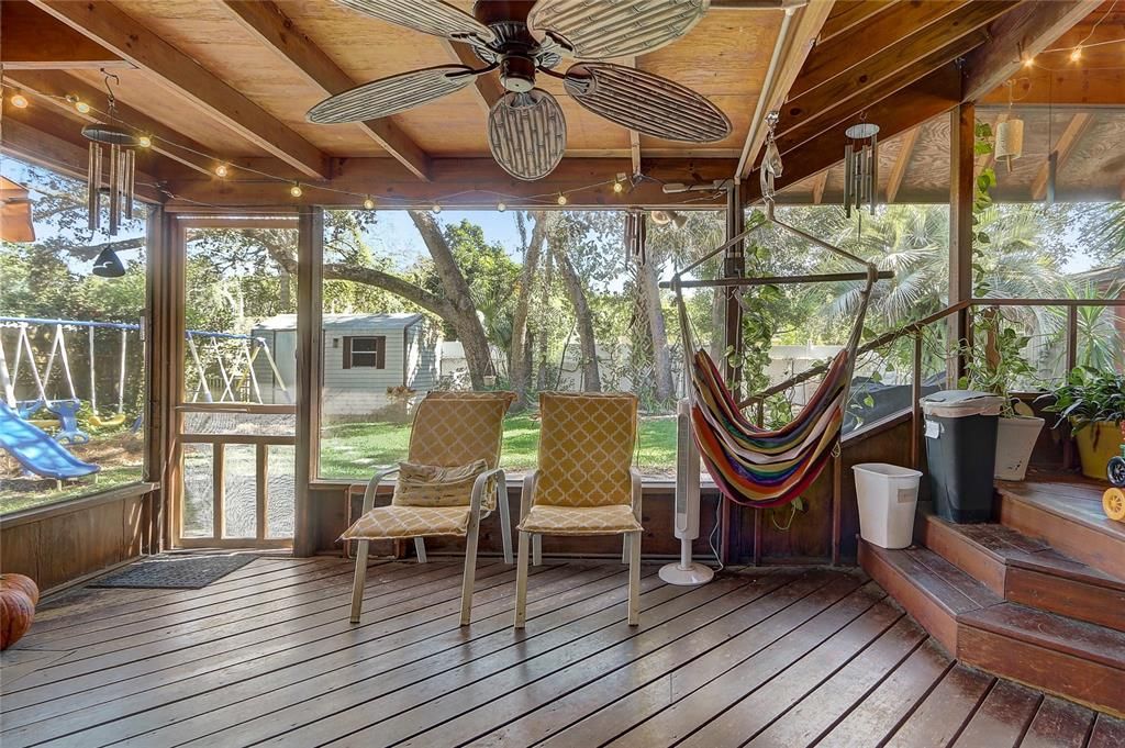 Active With Contract: $375,000 (3 beds, 2 baths, 1200 Square Feet)