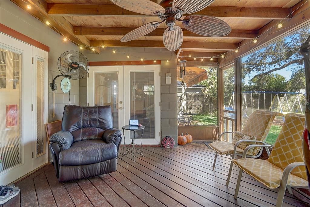 Active With Contract: $375,000 (3 beds, 2 baths, 1200 Square Feet)