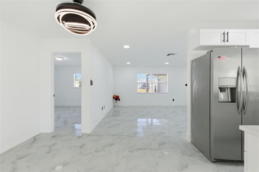 Active With Contract: $320,000 (3 beds, 2 baths, 1466 Square Feet)