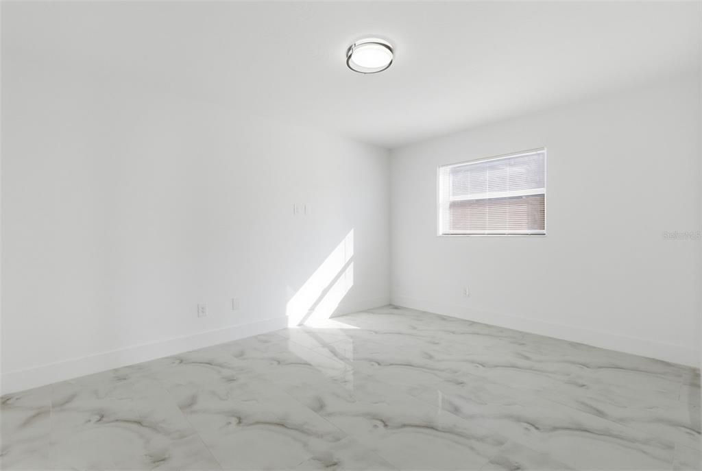 Active With Contract: $320,000 (3 beds, 2 baths, 1466 Square Feet)