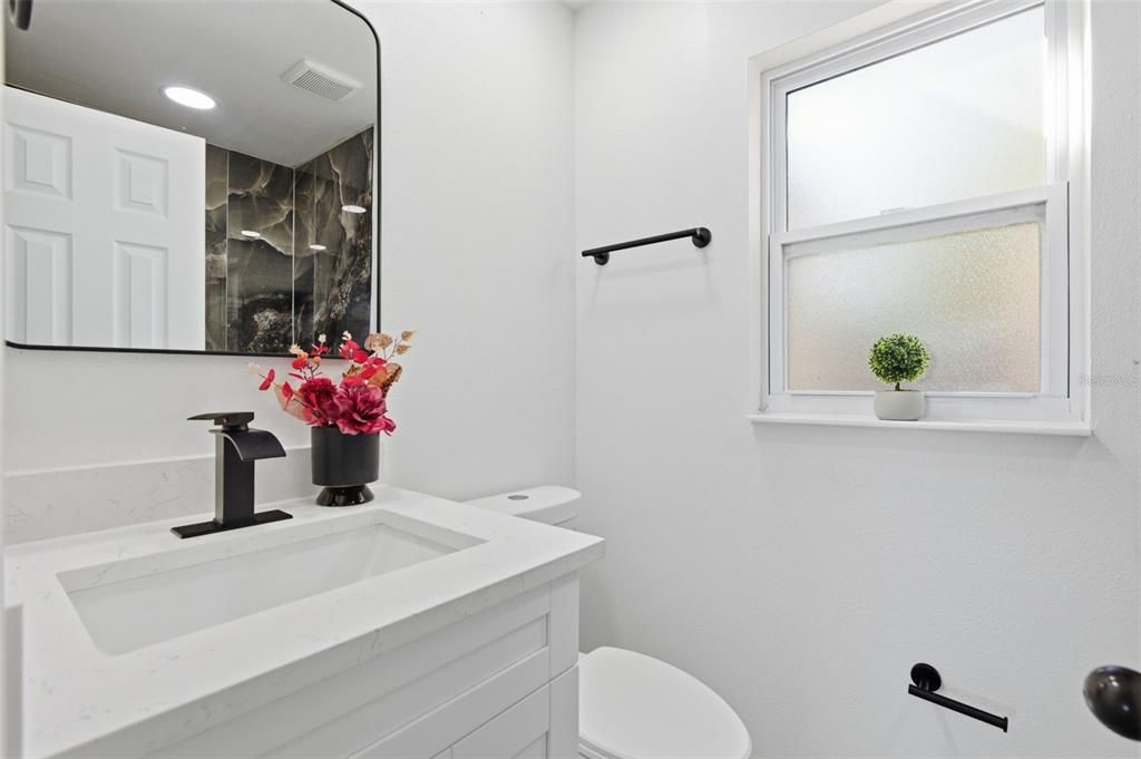 Active With Contract: $320,000 (3 beds, 2 baths, 1466 Square Feet)