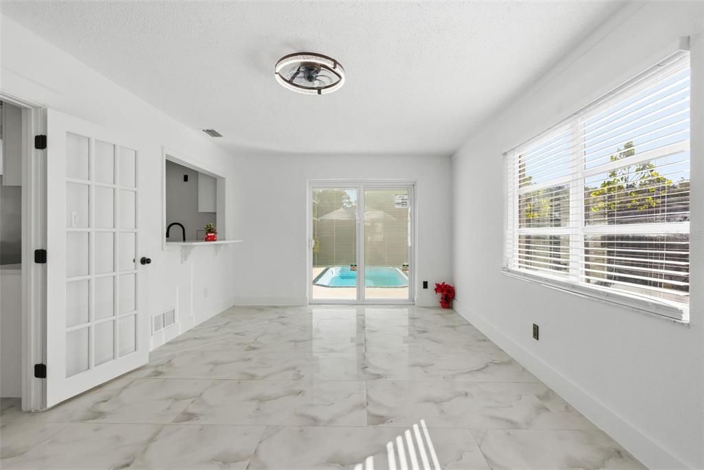 Active With Contract: $320,000 (3 beds, 2 baths, 1466 Square Feet)