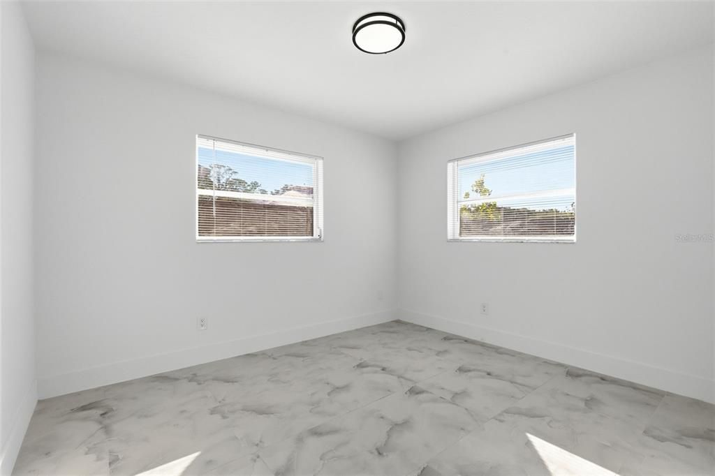 Active With Contract: $320,000 (3 beds, 2 baths, 1466 Square Feet)