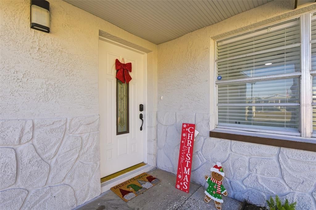 Active With Contract: $320,000 (3 beds, 2 baths, 1466 Square Feet)