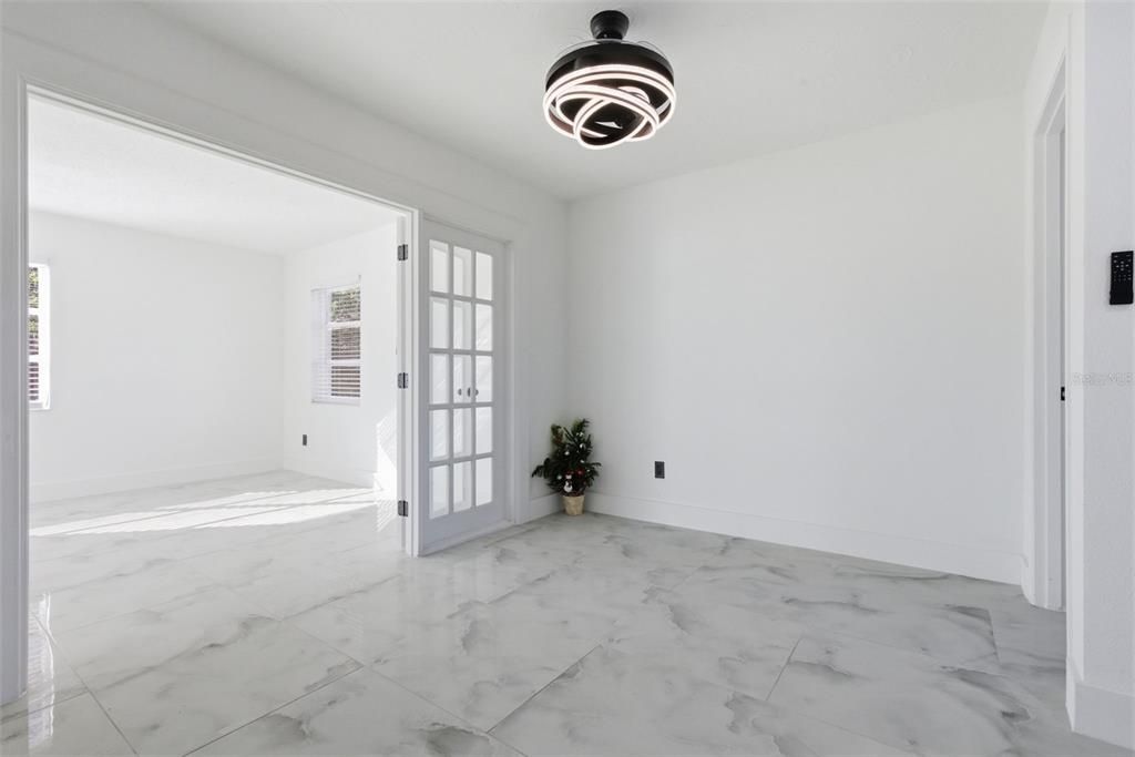 Active With Contract: $320,000 (3 beds, 2 baths, 1466 Square Feet)