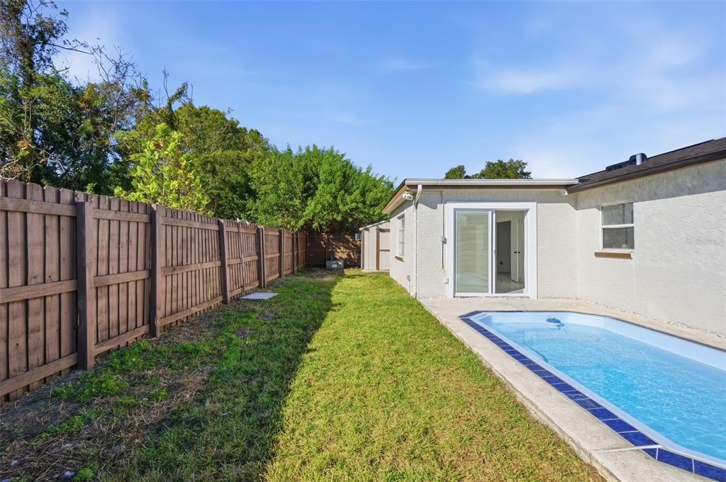 Active With Contract: $320,000 (3 beds, 2 baths, 1466 Square Feet)