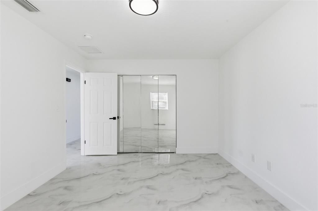 Active With Contract: $320,000 (3 beds, 2 baths, 1466 Square Feet)