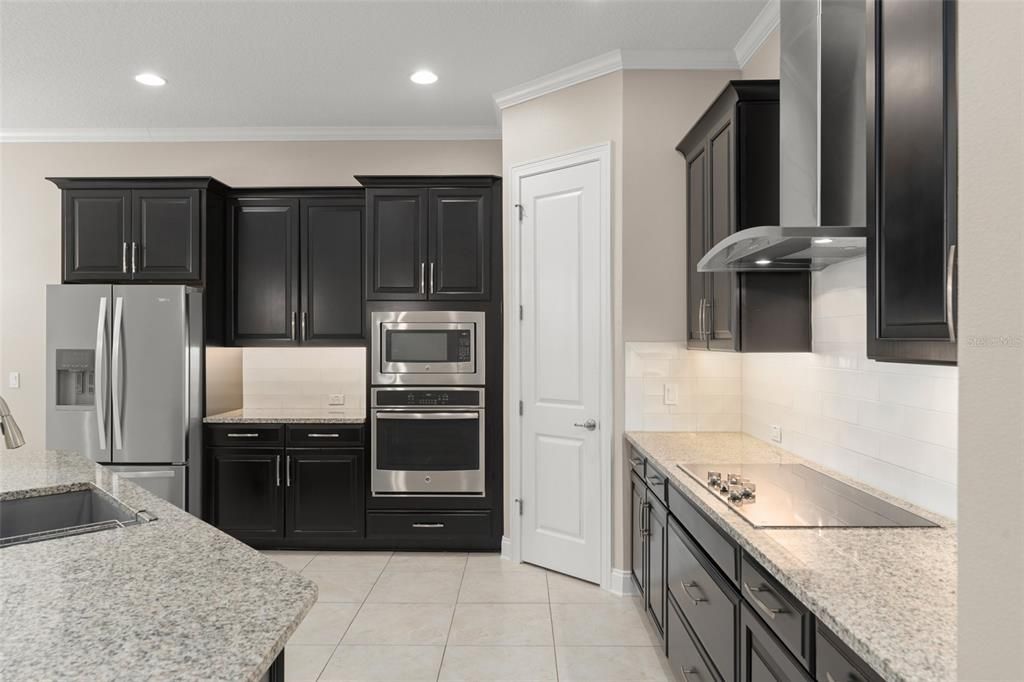 待售: $870,000 (4 贝兹, 3 浴室, 3010 平方英尺)