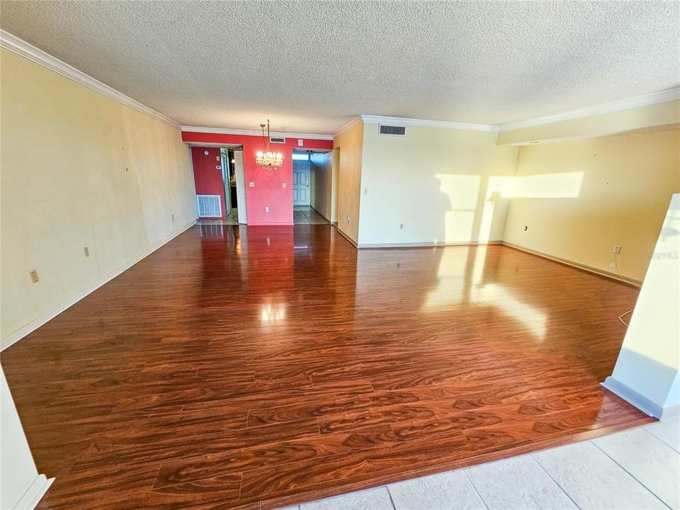 For Sale: $249,000 (2 beds, 2 baths, 1450 Square Feet)