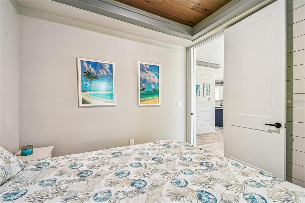 For Sale: $449,000 (1 beds, 1 baths, 1000 Square Feet)