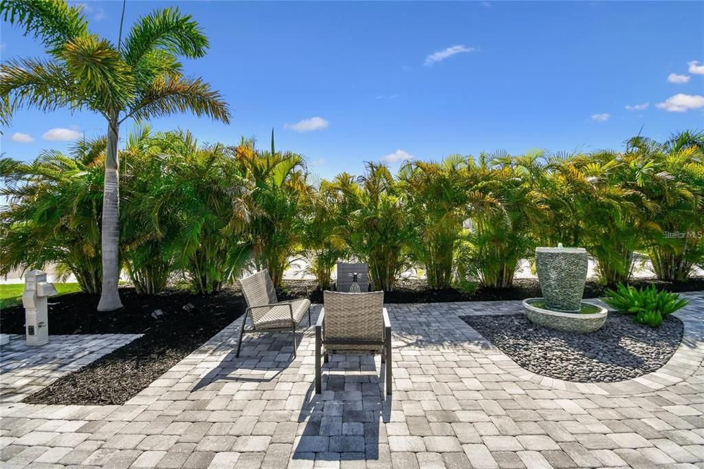 For Sale: $449,000 (1 beds, 1 baths, 1000 Square Feet)