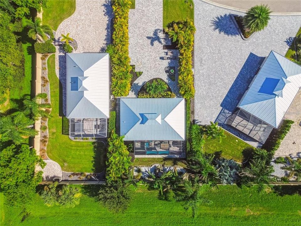 For Sale: $449,000 (1 beds, 1 baths, 1000 Square Feet)