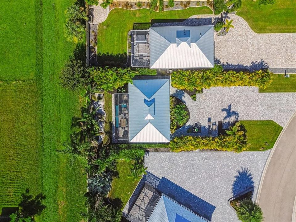 For Sale: $449,000 (1 beds, 1 baths, 1000 Square Feet)