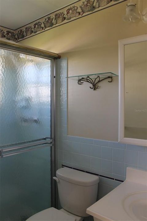 На продажу: $239,000 (2 спален, 2 ванн, 1294 Квадратных фут)