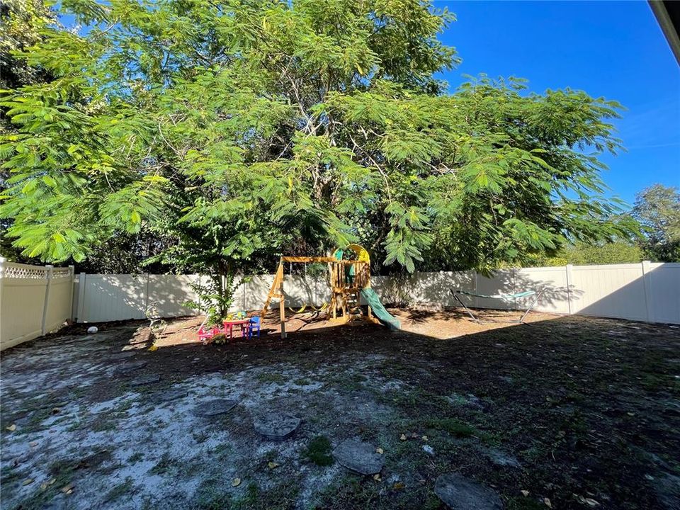 For Sale: $445,000 (3 beds, 2 baths, 1839 Square Feet)