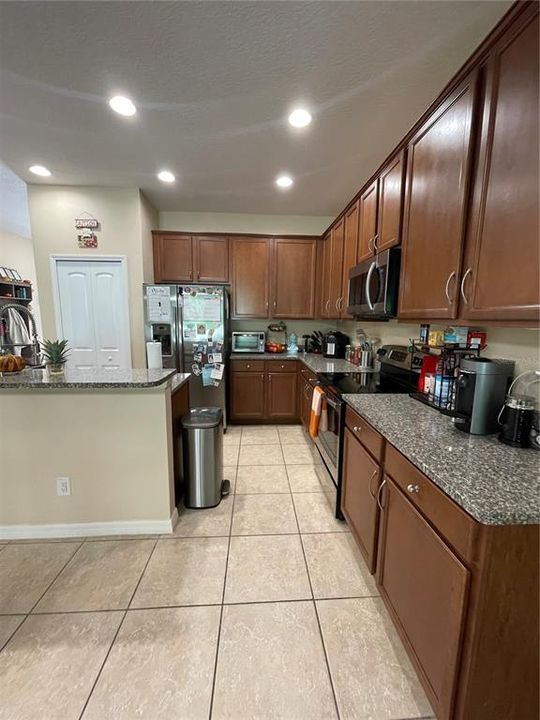 For Sale: $445,000 (3 beds, 2 baths, 1839 Square Feet)