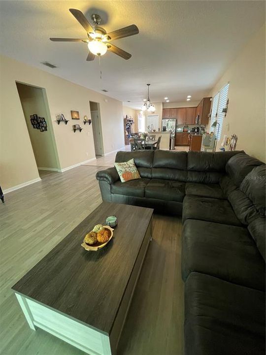 For Sale: $445,000 (3 beds, 2 baths, 1839 Square Feet)