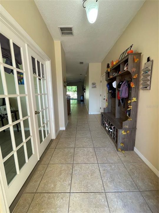 For Sale: $445,000 (3 beds, 2 baths, 1839 Square Feet)