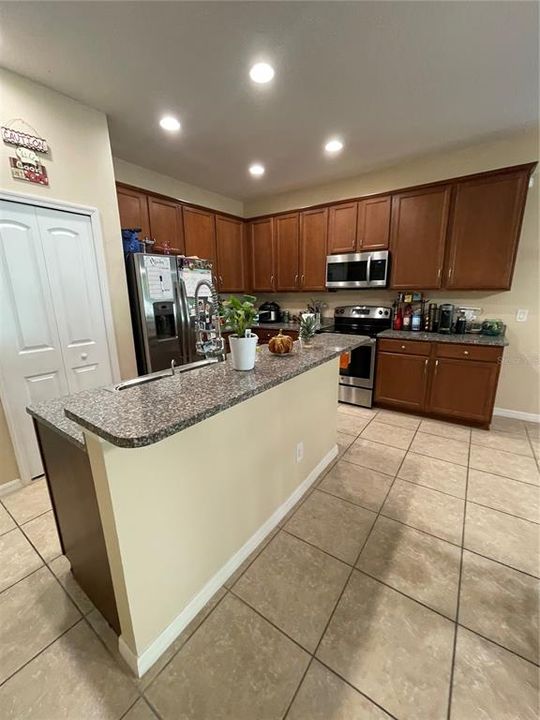 For Sale: $445,000 (3 beds, 2 baths, 1839 Square Feet)