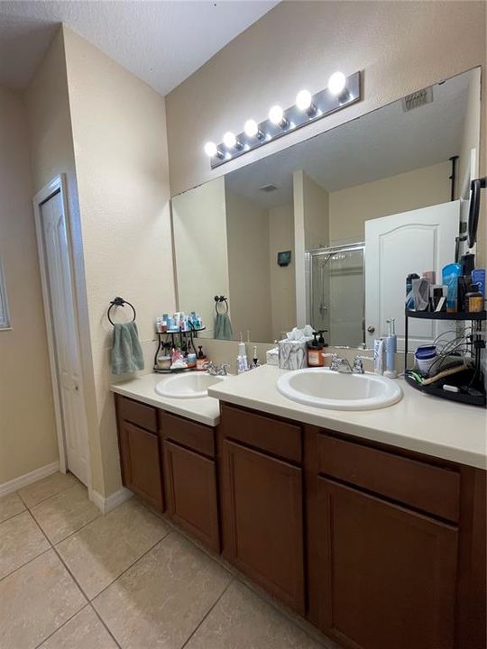 For Sale: $445,000 (3 beds, 2 baths, 1839 Square Feet)