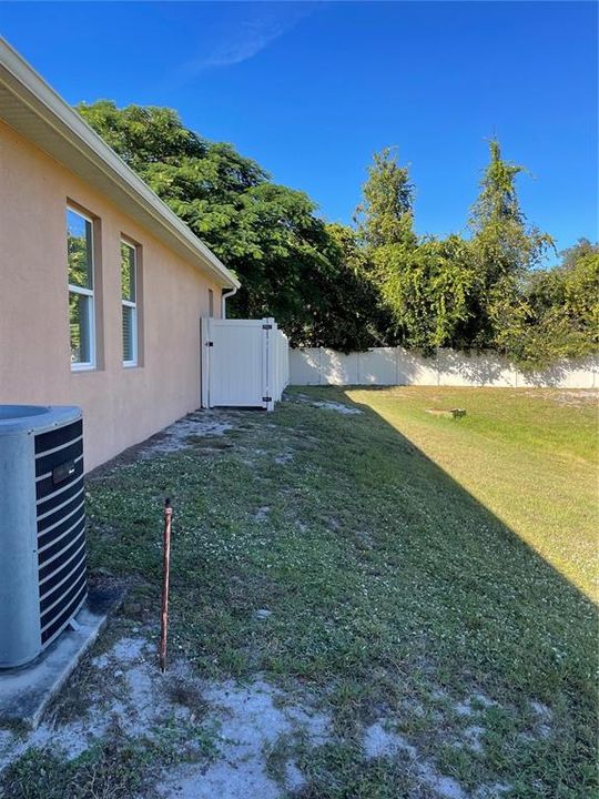 For Sale: $445,000 (3 beds, 2 baths, 1839 Square Feet)