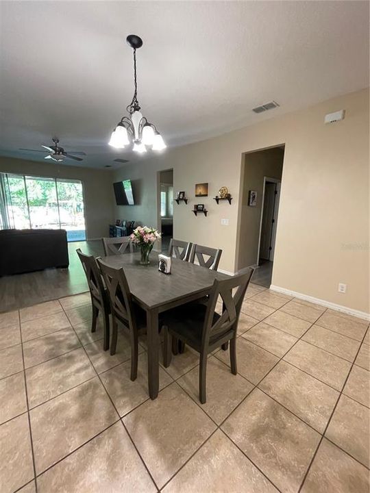 For Sale: $445,000 (3 beds, 2 baths, 1839 Square Feet)