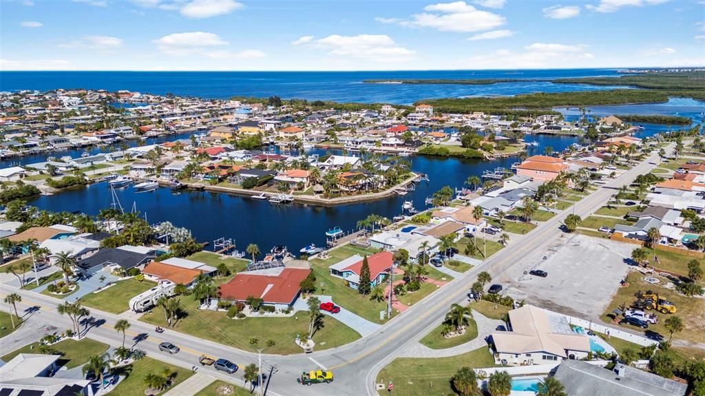 На продажу: $624,999 (3 спален, 2 ванн, 1311 Квадратных фут)