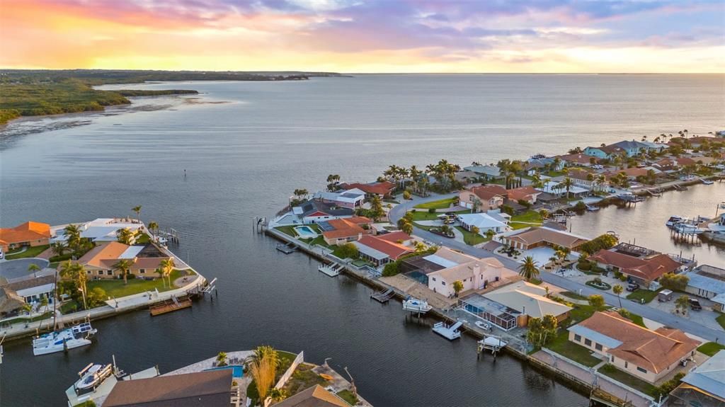 На продажу: $624,999 (3 спален, 2 ванн, 1311 Квадратных фут)