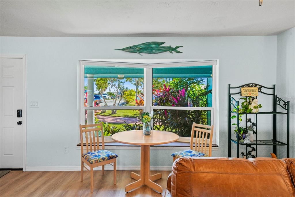 На продажу: $624,999 (3 спален, 2 ванн, 1311 Квадратных фут)