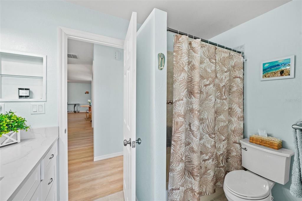 На продажу: $624,999 (3 спален, 2 ванн, 1311 Квадратных фут)