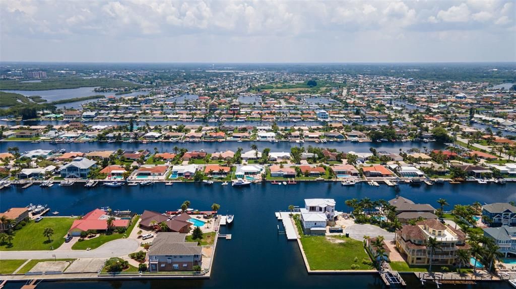 На продажу: $624,999 (3 спален, 2 ванн, 1311 Квадратных фут)