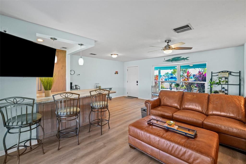 На продажу: $624,999 (3 спален, 2 ванн, 1311 Квадратных фут)