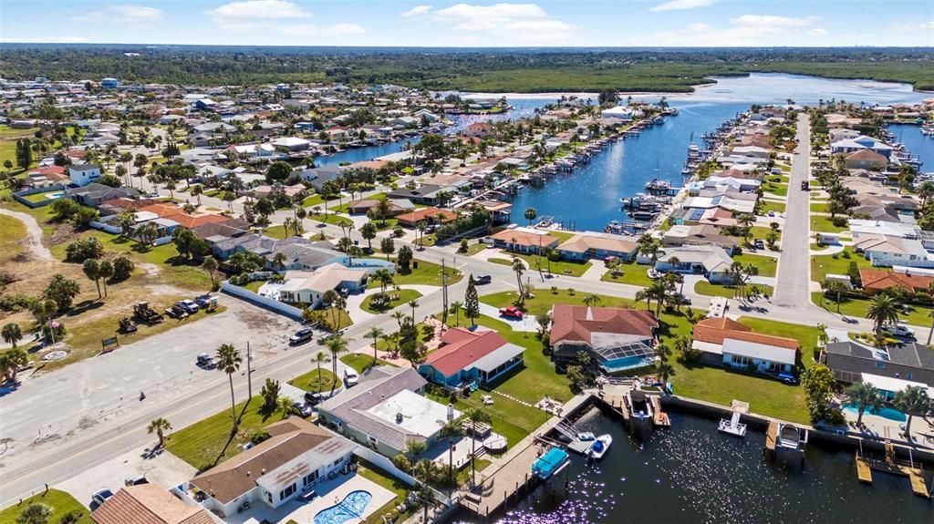 На продажу: $624,999 (3 спален, 2 ванн, 1311 Квадратных фут)