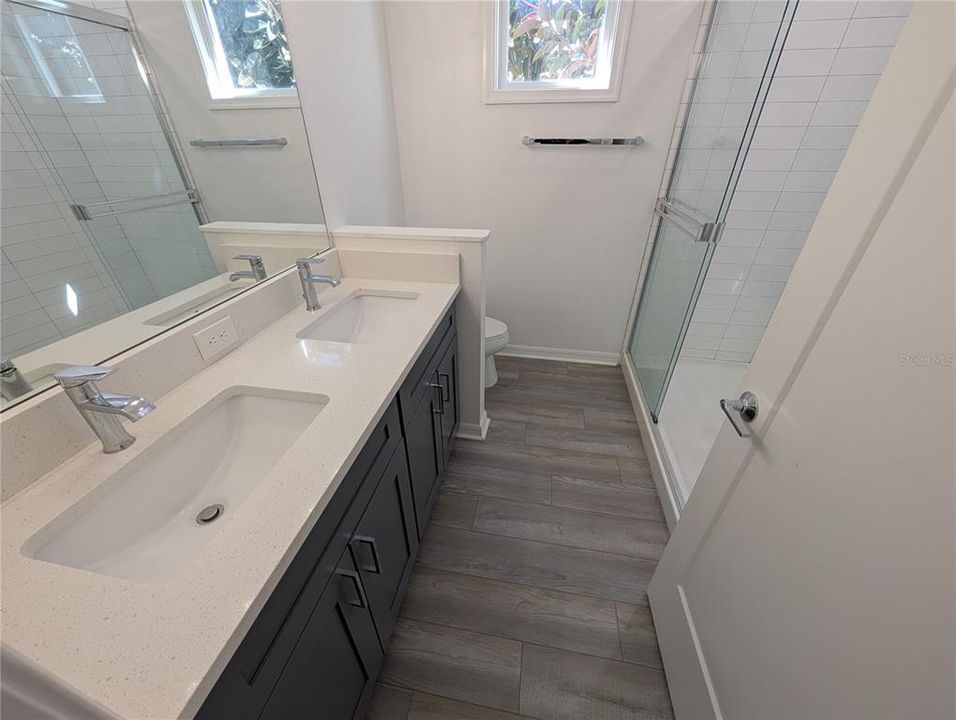 Active With Contract: $2,100 (3 beds, 2 baths, 2768 Square Feet)