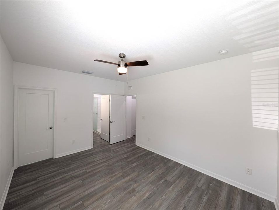 Active With Contract: $2,100 (3 beds, 2 baths, 2768 Square Feet)