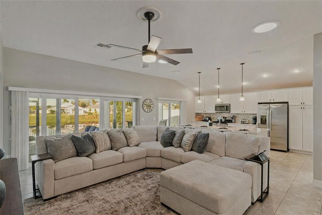 En Venta: $738,330 (3 camas, 3 baños, 1892 Pies cuadrados)