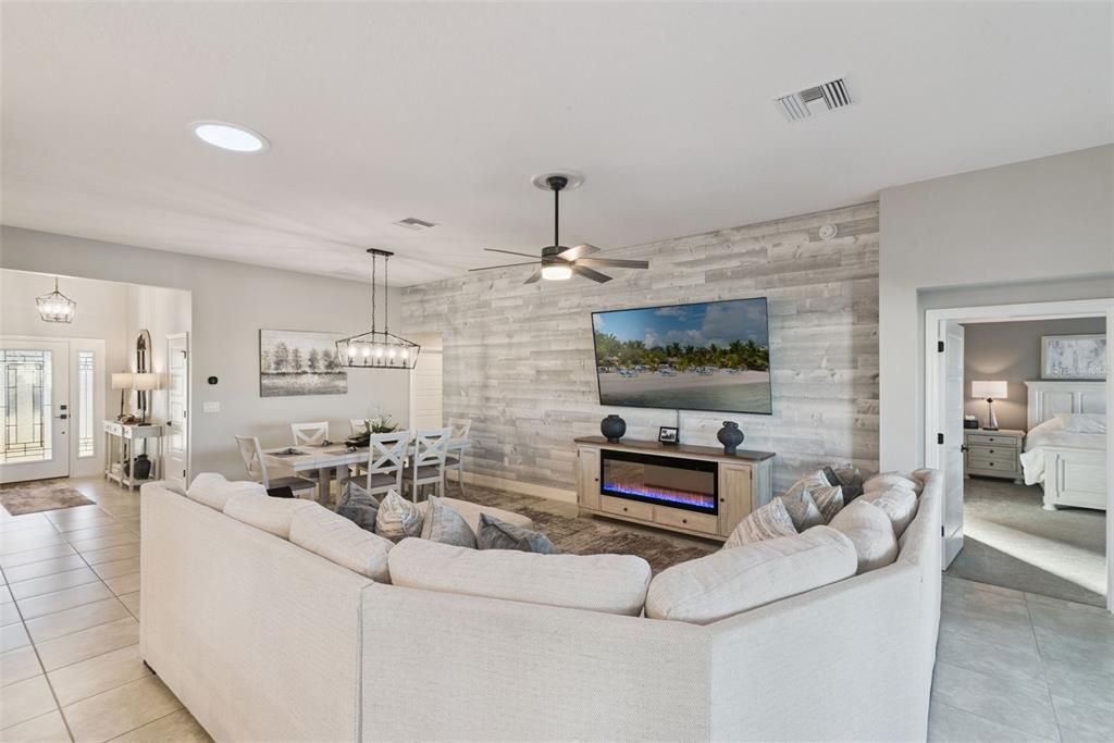 En Venta: $738,330 (3 camas, 3 baños, 1892 Pies cuadrados)