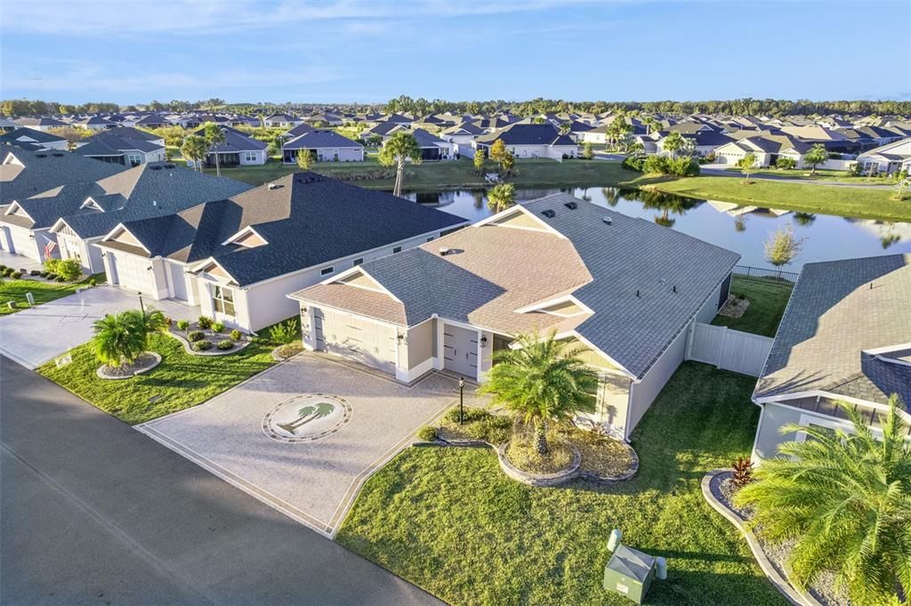 En Venta: $738,330 (3 camas, 3 baños, 1892 Pies cuadrados)