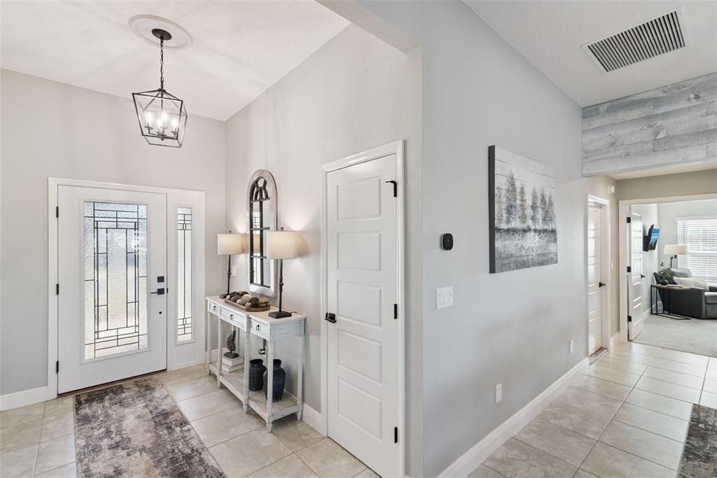 En Venta: $738,330 (3 camas, 3 baños, 1892 Pies cuadrados)