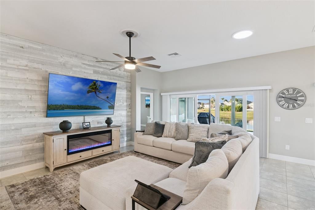 En Venta: $738,330 (3 camas, 3 baños, 1892 Pies cuadrados)