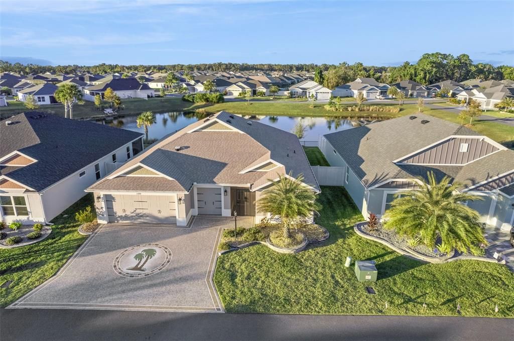 En Venta: $738,330 (3 camas, 3 baños, 1892 Pies cuadrados)