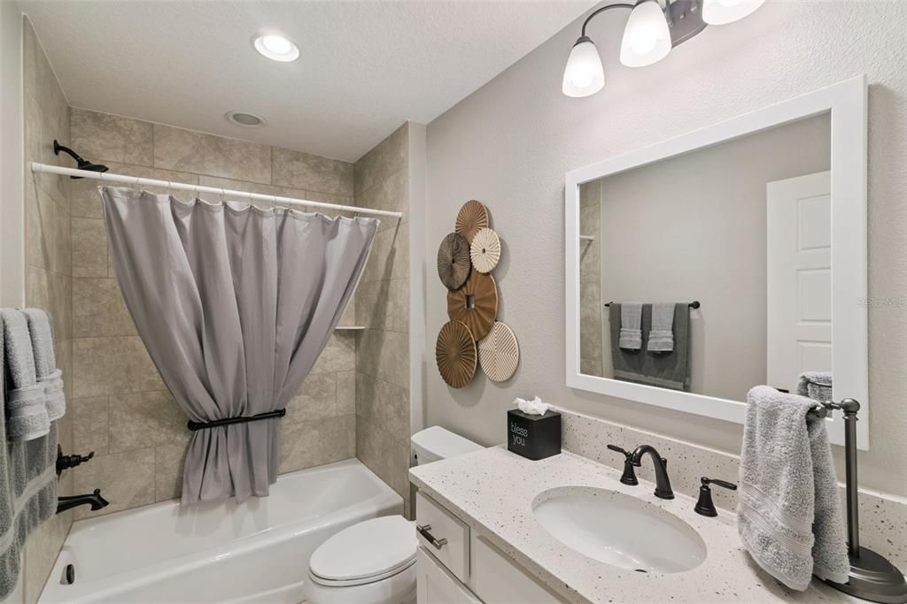 En Venta: $738,330 (3 camas, 3 baños, 1892 Pies cuadrados)