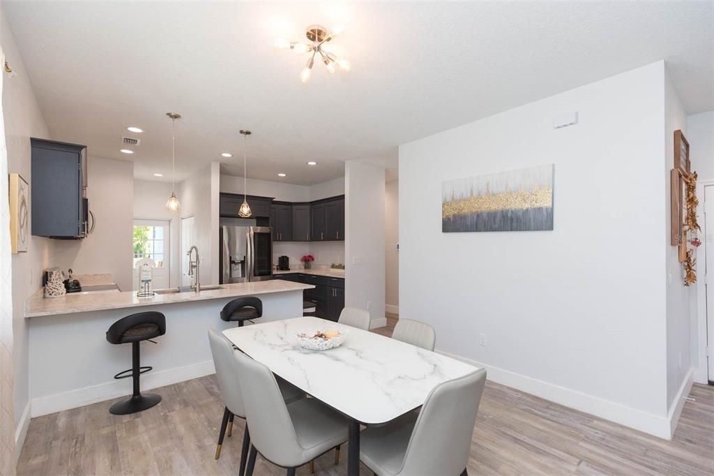 В аренду: $2,550 (3 спален, 2 ванн, 1284 Квадратных фут)