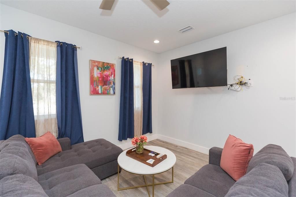 В аренду: $2,550 (3 спален, 2 ванн, 1284 Квадратных фут)