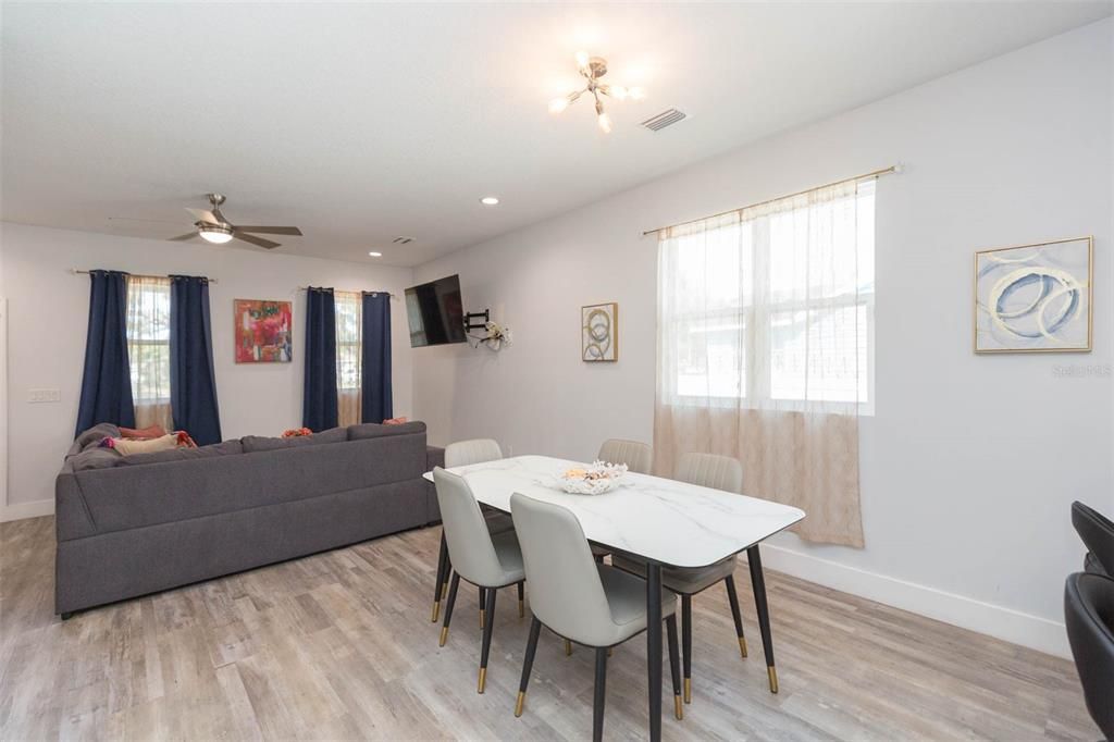 В аренду: $2,550 (3 спален, 2 ванн, 1284 Квадратных фут)