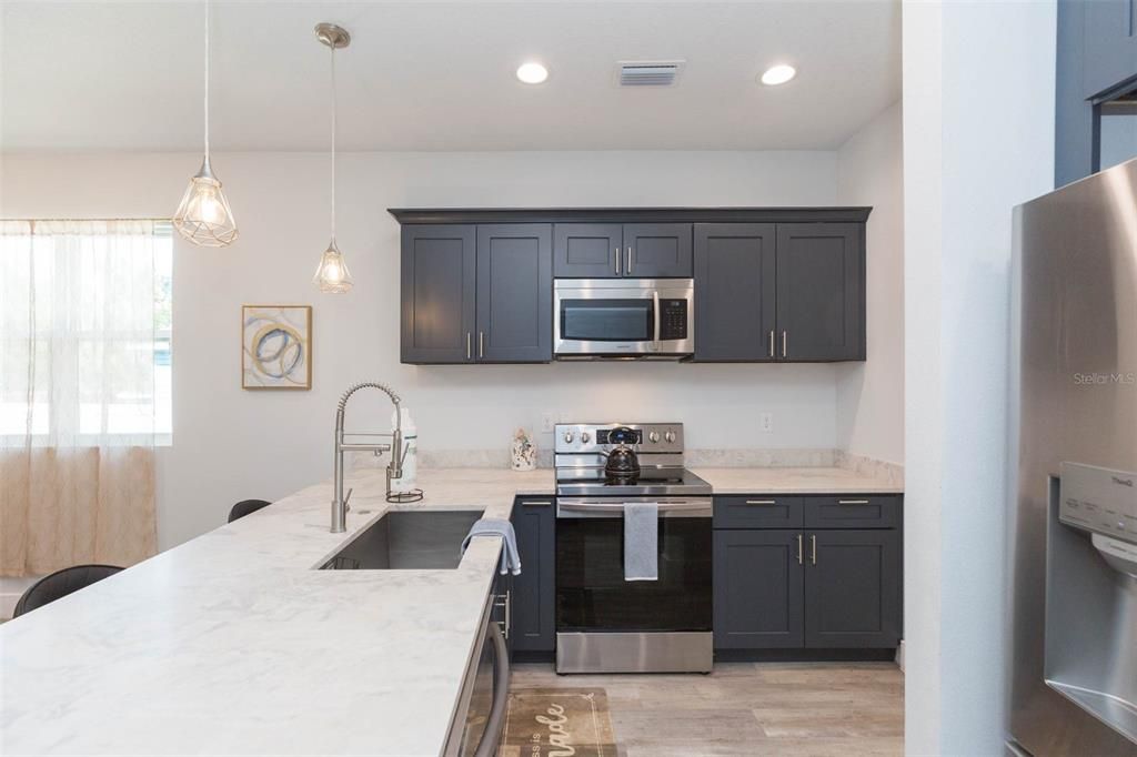 В аренду: $2,550 (3 спален, 2 ванн, 1284 Квадратных фут)