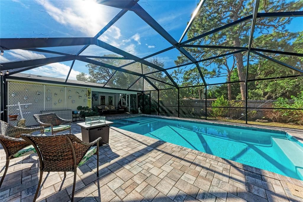 Active With Contract: $625,000 (2 beds, 2 baths, 1128 Square Feet)